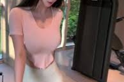 张子枫唯一恋情被扒：倒贴资源、忍劈腿、分手暴瘦为爱自残